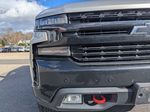 Used 2020 Chevrolet Silverado 1500 LT Trail Boss image 9