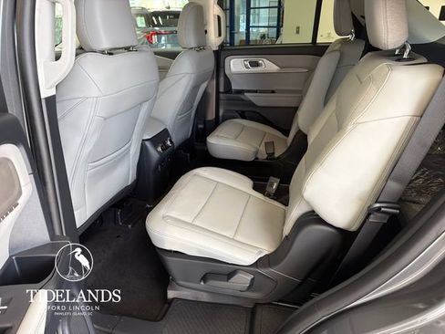 New 2026 Ford Explorer Active w/ Active Comfort Package RWD image 28
