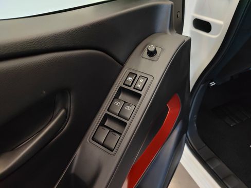 New 2026 Nissan Frontier PRO-4X w/ Pro-4x Convenience Package image 9