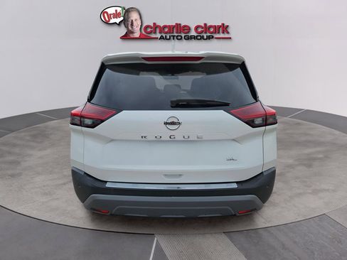 Used 2021 Nissan Rogue SL image 6