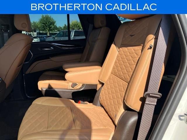 Certified 2023 Cadillac Escalade Sport w/ LPO, ONYX Package AWD/4WD image 18