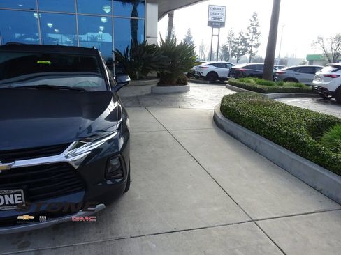 Used 2020 Chevrolet Blazer LT image 32