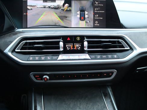 Used 2019 BMW X7 xDrive50i w/ Dynamic Handling Package image 19
