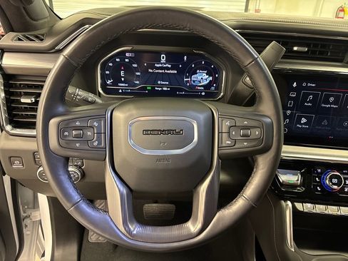 Used 2025 GMC Sierra 2500 Denali Ultimate image 36
