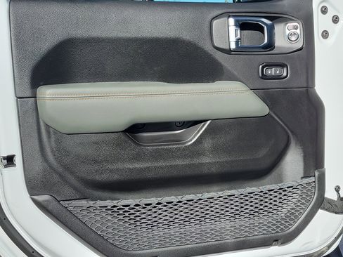 New 2025 Jeep Gladiator Mojave image 21