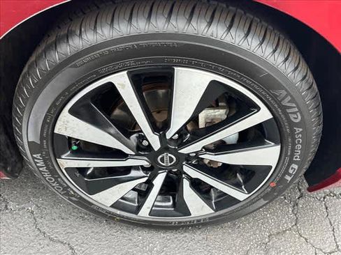 Used 2023 Nissan Sentra SV w/ SV Premium Package image 24