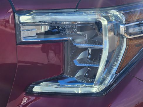 Certified 2022 GMC Sierra 1500 Elevation w/ Preferred Package image 7