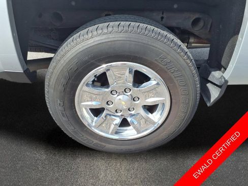 Used 2018 Chevrolet Silverado 1500 LT w/ All Star Edition AWD/4WD image 26