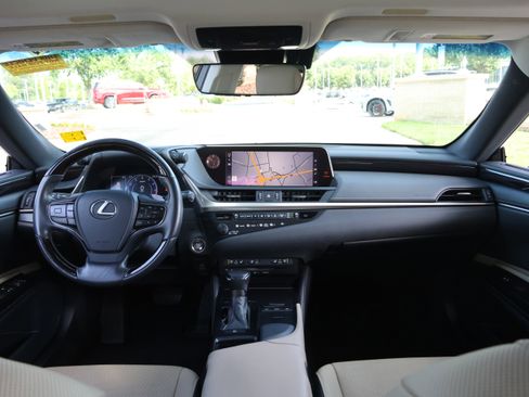 Used 2020 Lexus ES 350 w/ Premium Package FWD image 15