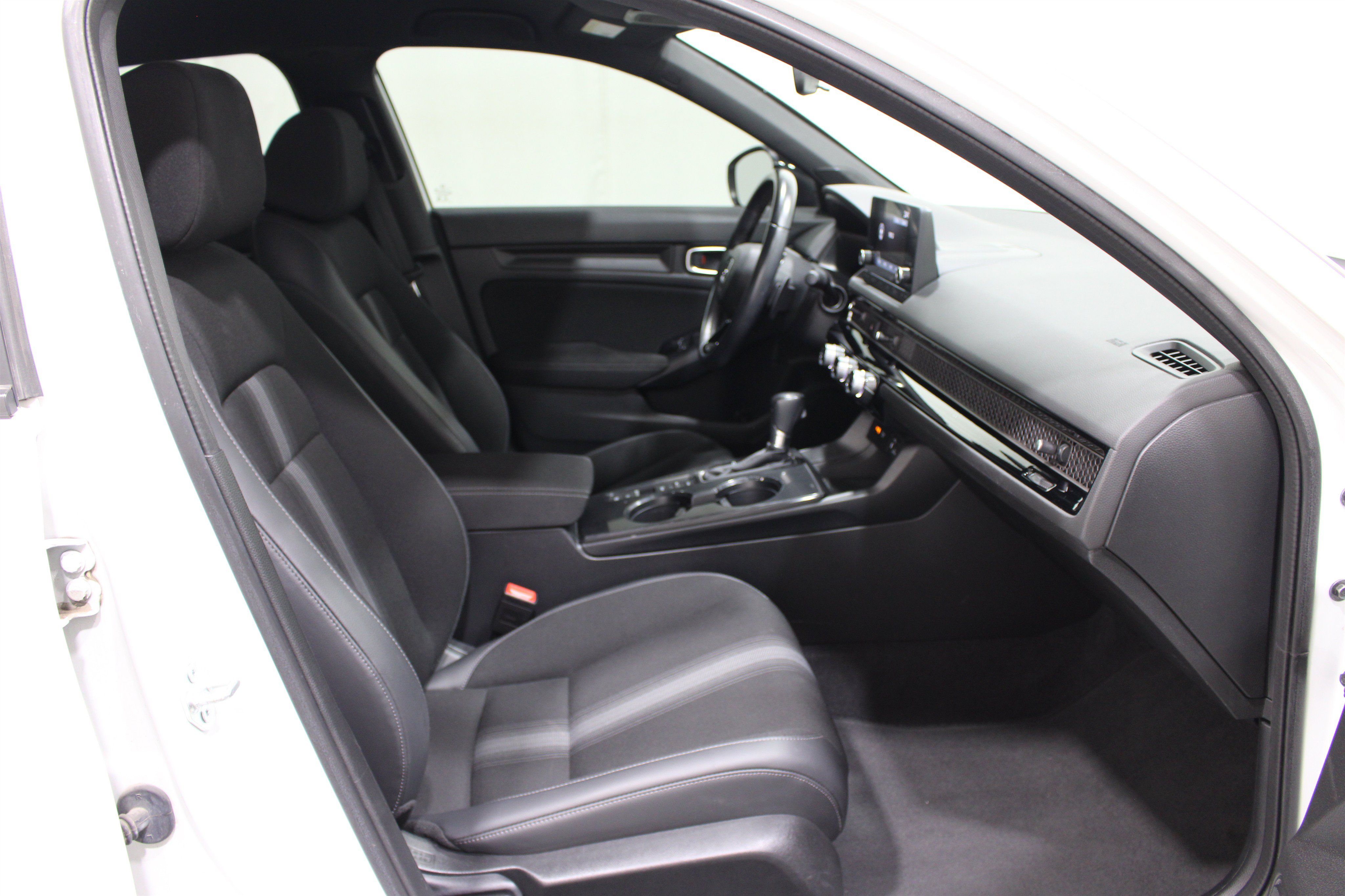 Used 2023 Honda Civic Sport image 22