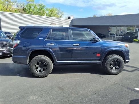 Used 2014 Toyota 4Runner Limited AWD/4WD image 23