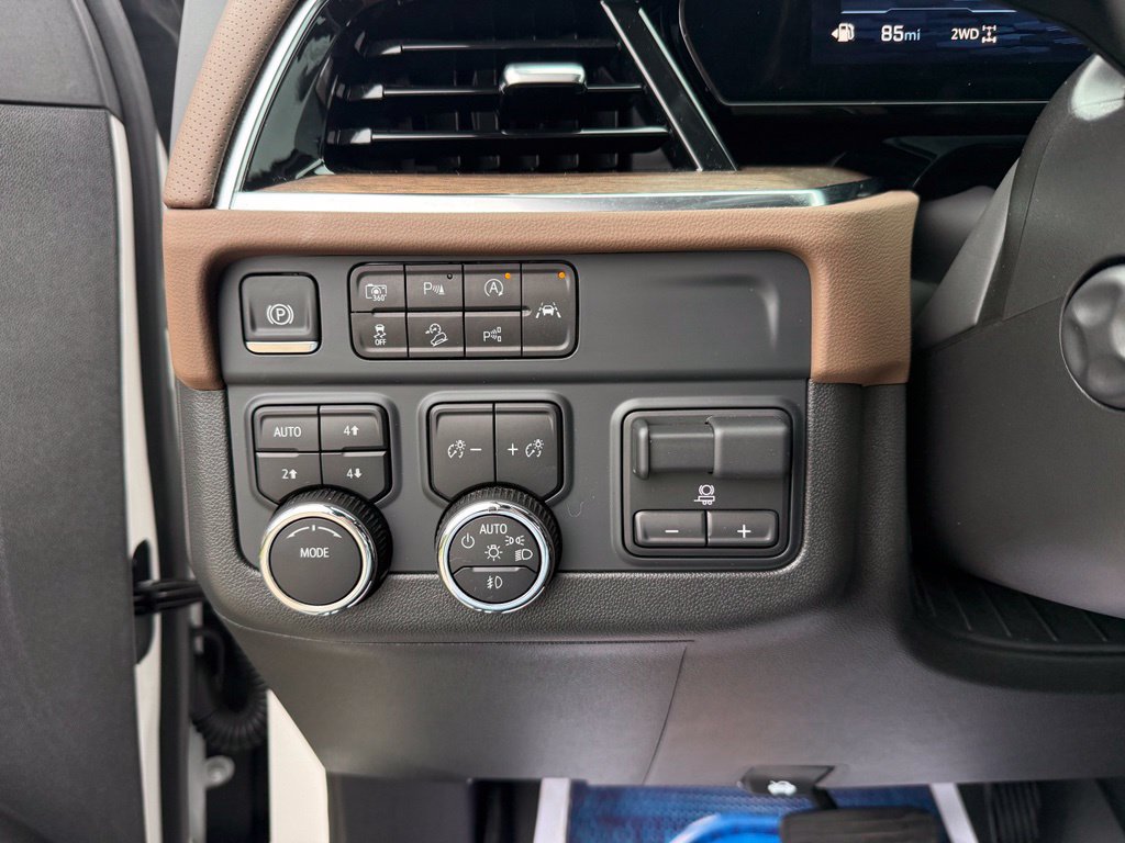 Used 2025 Chevrolet Tahoe High Country w/ Sun And Tow Package AWD/4WD image 43