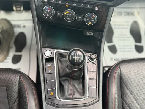 Used 2019 Volkswagen Jetta GLI Autobahn FWD image 16