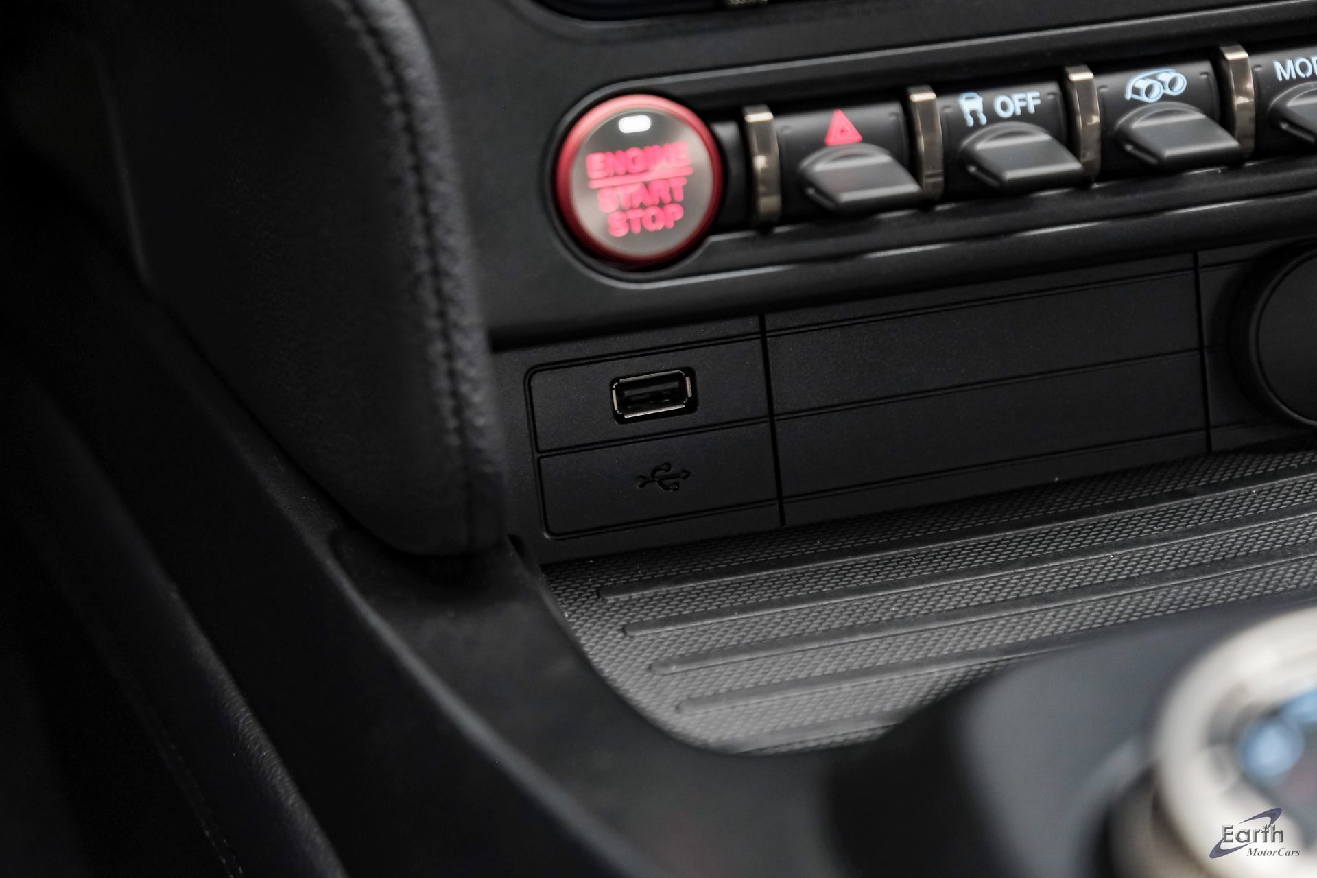 Used 2022 Ford Mustang Shelby GT500 w/ Technology Package RWD image 61