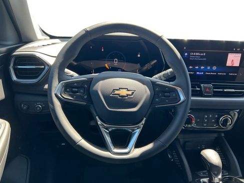 New 2026 Chevrolet TrailBlazer LT w/ LPO, Blackout Package AWD/4WD image 13