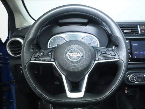 Used 2020 Nissan Versa S image 31