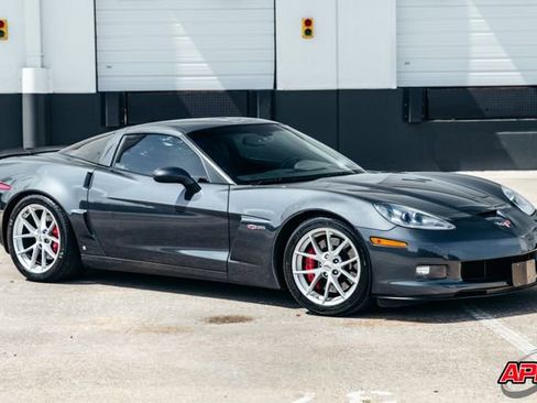 Used 2009 Chevrolet Corvette Z06 w/ Preferred Equipment Group RWD image 37