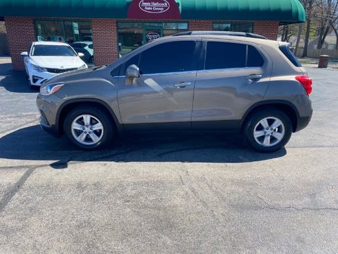 Used 2020 Chevrolet Trax LT image 8