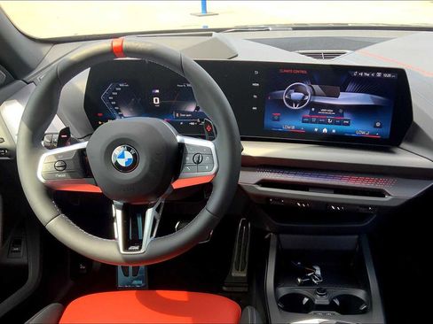Used 2026 BMW M235i xDrive w/ Technology Package image 5
