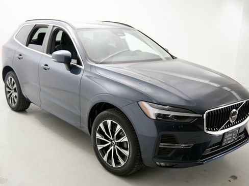 Certified 2023 Volvo XC60 B5 Core AWD/4WD image 4