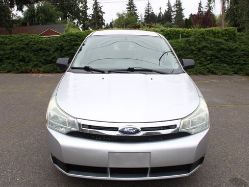 Used 2010 Ford Focus SE FWD image 9