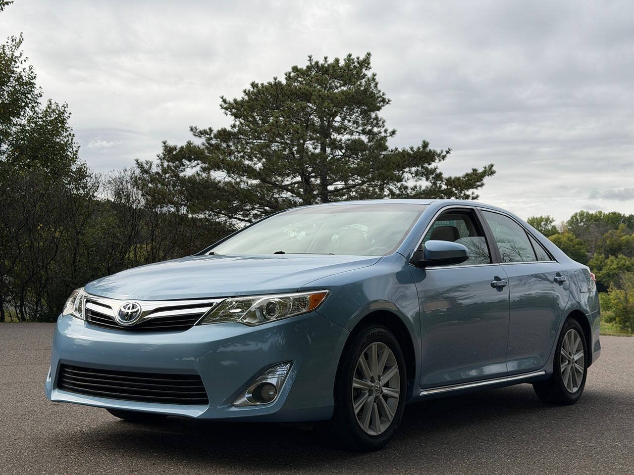 Used 2012 Toyota Camry XLE w/ Leather Pkg FWD image 8
