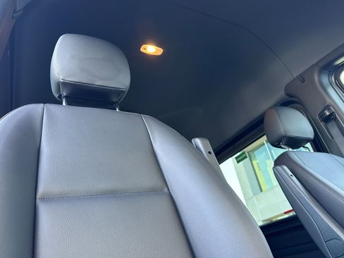 Used 2025 Mercedes-Benz Sprinter 2500 image 18