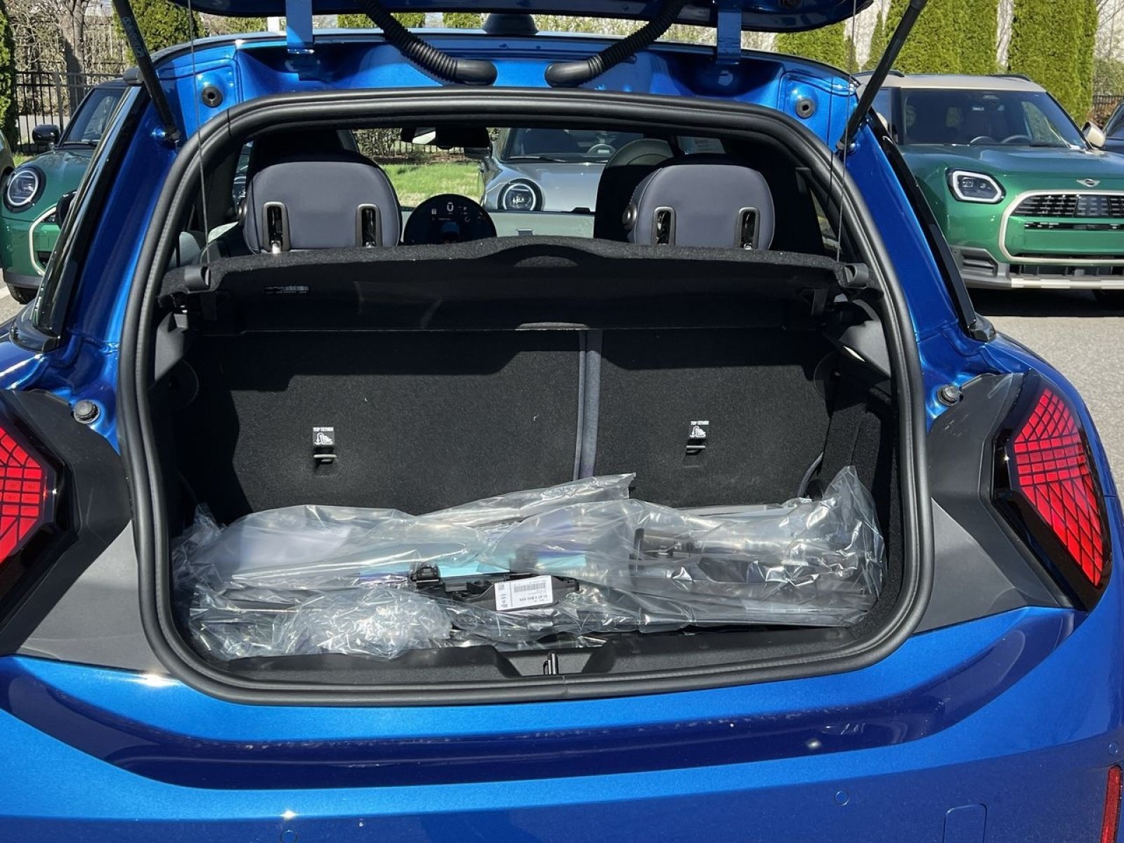 New 2026 MINI Cooper 2-Door Hardtop FWD image 24