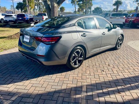 Used 2025 Nissan Sentra SV image 5