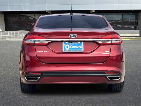 Used 2017 Ford Fusion SE w/ Fusion SE Technology Package FWD image 8