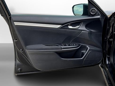 Used 2019 Honda Civic EX image 24