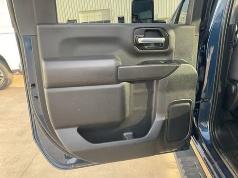 Used 2022 Chevrolet Silverado 2500 Custom w/ Custom Value Package image 23