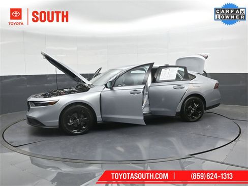 Used 2025 Honda Accord SE image 47