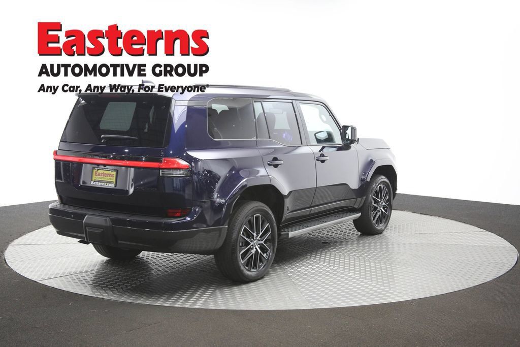Used 2025 Lexus GX 550 w/ Accessory Package (2T) AWD/4WD image 46