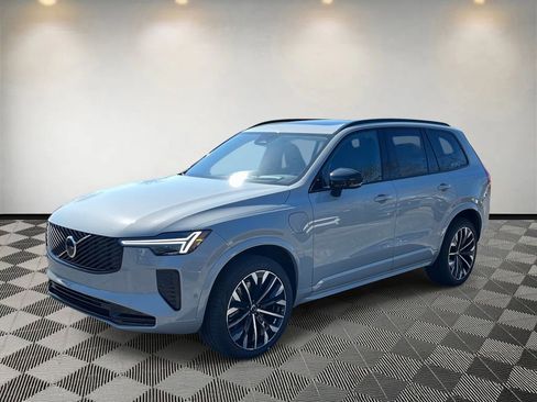 New 2026 Volvo XC90 T8 Ultra w/ Lounge Package image 7
