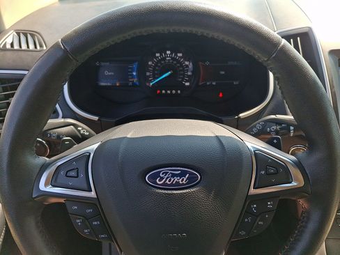 Used 2019 Ford Edge SEL w/ Equipment Group 201A AWD/4WD image 18