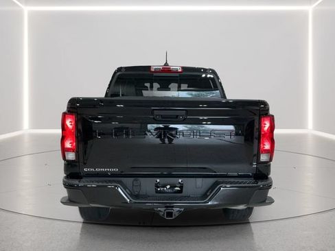 Used 2024 Chevrolet Colorado W/T w/ WT Convenience Package II AWD/4WD image 4