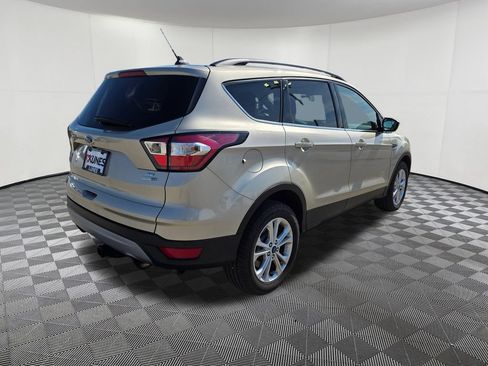 Used 2018 Ford Escape SE w/ SE Sync 3 Package AWD/4WD image 7