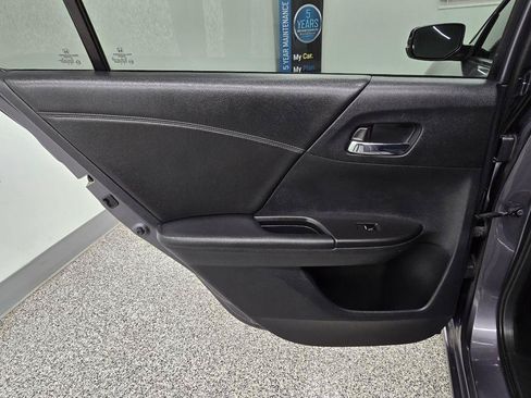 Used 2015 Honda Accord EX-L image 23