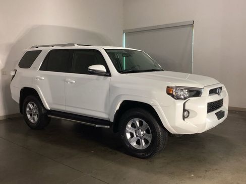 Used 2018 Toyota 4Runner SR5 Premium AWD/4WD image 8