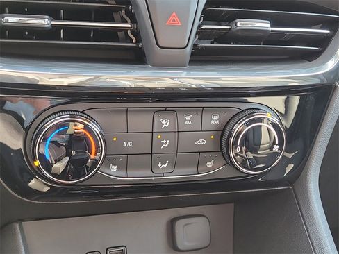 Used 2025 Buick Encore GX Sport Touring w/ Comfort Package image 22