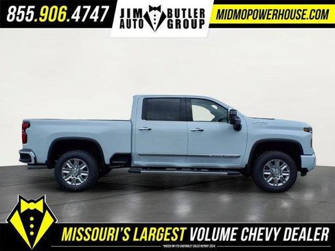 New 2026 Chevrolet Silverado 3500 High Country w/ High Country Premium Package AWD/4WD image 2