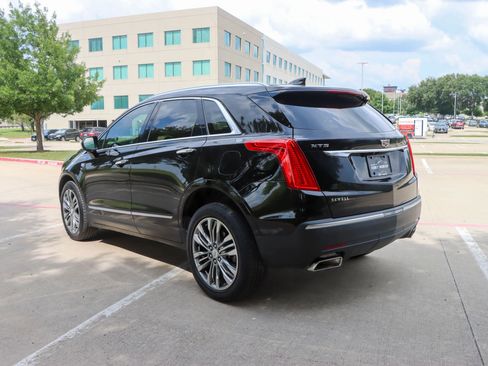 Used 2018 Cadillac XT5 Premium Luxury FWD image 5