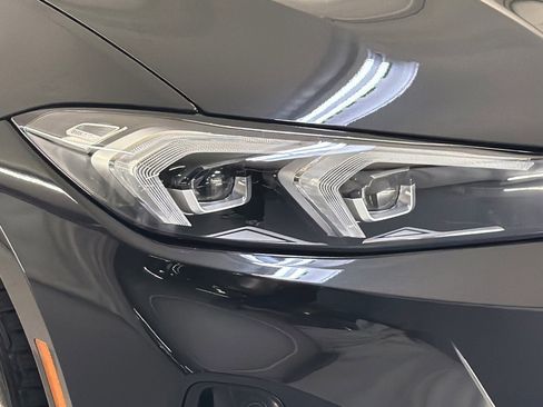 New 2026 BMW 330i Sedan w/ Convenience Package image 10