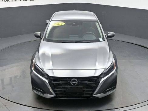 Used 2024 Nissan Altima 2.5 SV FWD image 73