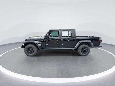 Used 2022 Jeep Gladiator Sport AWD/4WD image 5