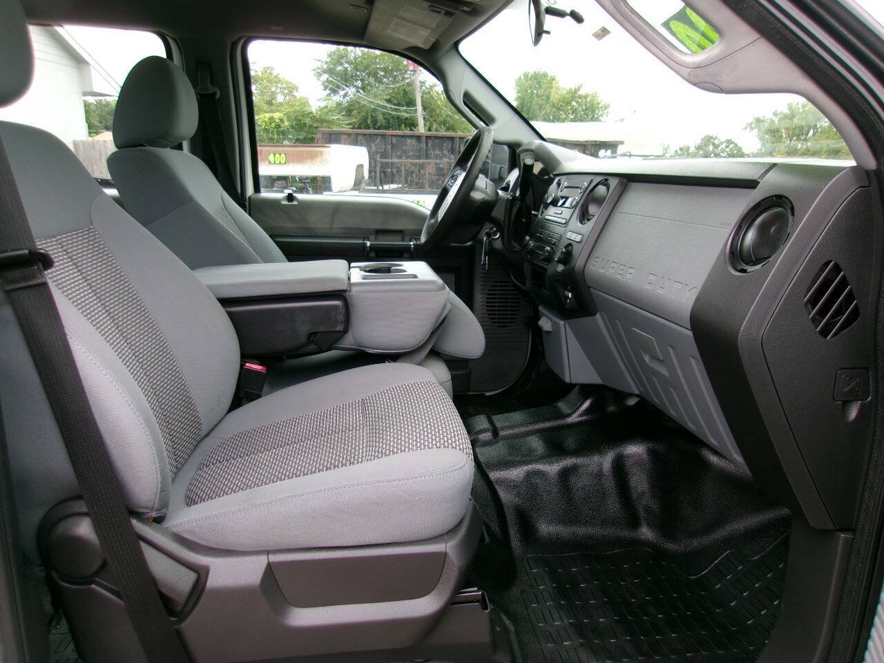 Used 2014 Ford F250 XL w/ Power Equipment Group AWD/4WD image 11