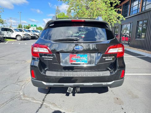 Used 2016 Subaru Outback 2.5i Premium AWD/4WD image 4