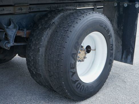 Used 2013 Ford F750 2WD Regular Cab Super Duty image 48