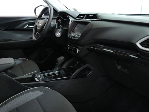 Used 2023 Chevrolet TrailBlazer LS image 29